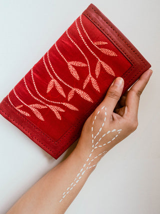 NAKSHA Tulips Kantha Embroidery Handstitched Wallet Red Kaisori