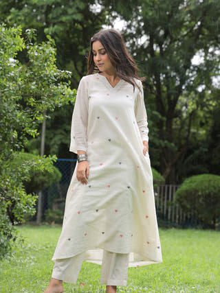 Handloom White Pure Cotton Heart Shape Jamdani Kurta Set With Dupatta