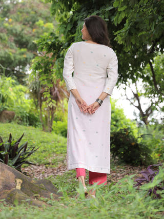 Off White Pink Jamdani Handwoven Pure Cotton Kurta Set With Dupatta