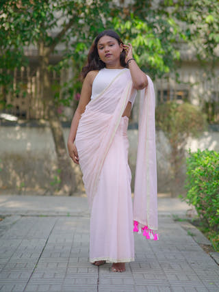 Ivory Bliss Pure Cotton Solid Saree With Lace Border Without Blouse Piece