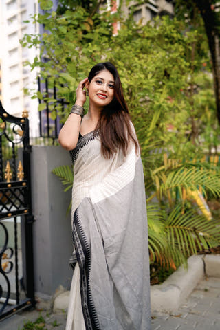 Shadow Stripes Pure Cotton Striped Saree Without Blouse Piece
