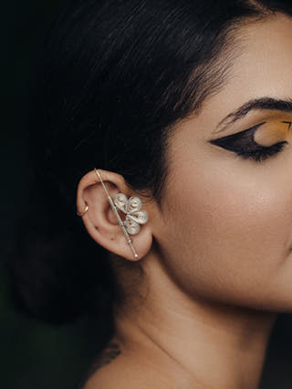 Tarkashi Bold Earcuff