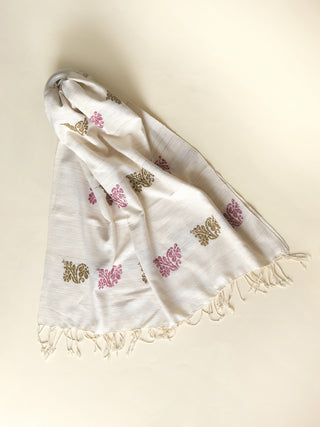 Silk Scarf With Pink And Green Foral Motifs In White Arras