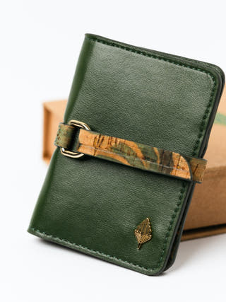 Neith Vegan Leather Cardholder Green
