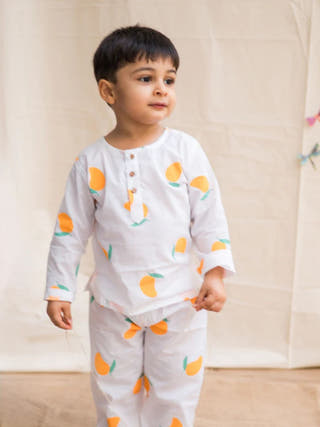A Juicy Mango Unisex Nightdress