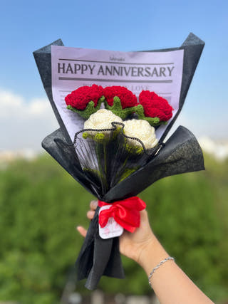 Happy Anniversary Crochet Bouquet