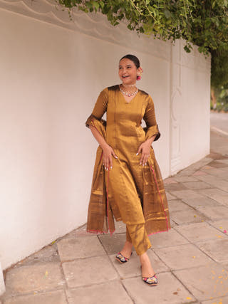 Swarnaya Golden Handloom Tissue Kurta Pant Set With Dupatta