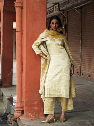 Akshwini Neon Yellow Handloom Tissue Kurta Pant Set With Dupatta