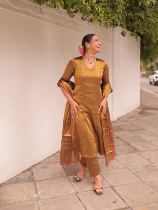 Swarnaya Golden Handloom Tissue Kurta Pant Set With Dupatta