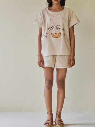 The Hip-Tee Maahikaari