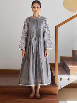 Pintuck Flared Dress Grey Vasstram