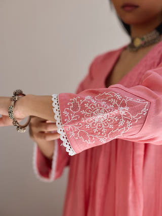 Pintucks And Yoke Kurta Pink Vasstram
