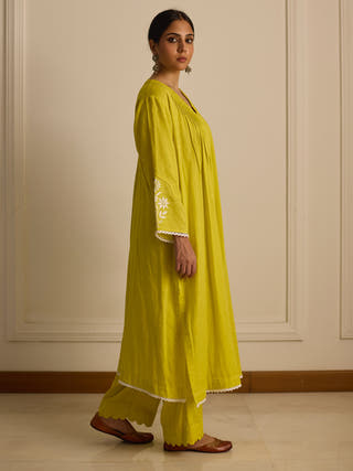 Pintucks And Yoke Kurta Yellow Vasstram