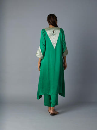 Tikona Kurta Set | Green