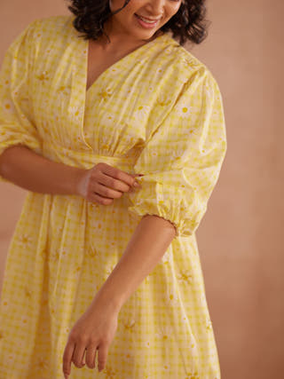 Daisey Hand-Embroidered Floral Short Dress