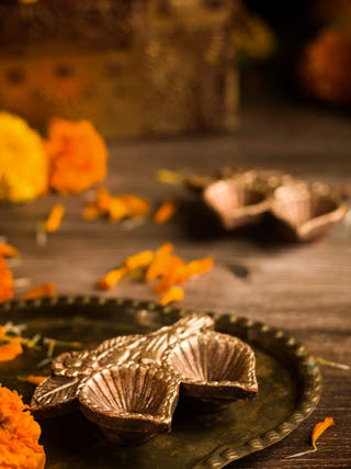 2 Leaf Diya - Set of 12