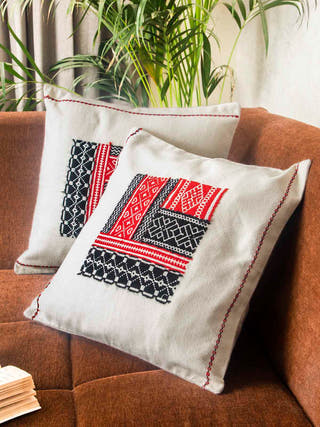 Toda Cushion Cover Black and White