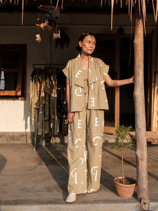 Khaki Line Printed Berlin Shawl Collar