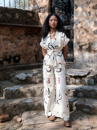 Ecru Line Printed Berlin Shawl Collar