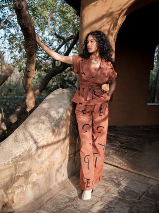 Copper Line Printed Berlin Shawl Collar