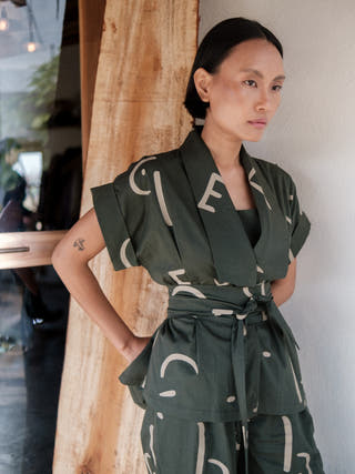 Deep Green Line Printed Berlin Shawl Collar