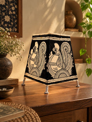 Peacock Table Lamp - Black