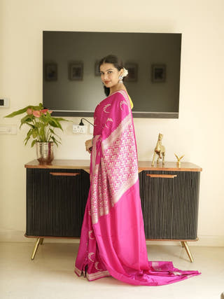 Pink Banarasi Silk Saree With Zari Border