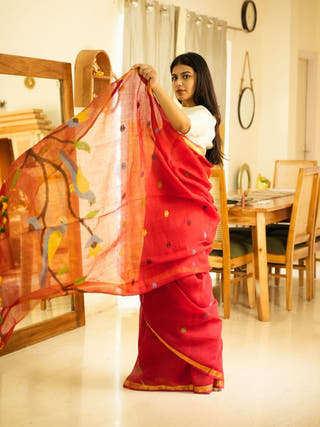 Paithani Blossom Handpainted Red Linen Saree