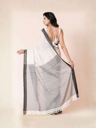 Smoky Sprinkles Pure Cotton Saree With Jacquard Border | Off-White & Black