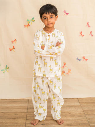 The Curious Giraffe Unisex Nightdress