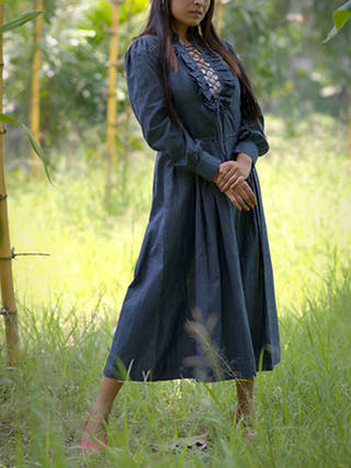 VINTAGE CLASSICS Wanderers Soul Dress Black Frills and Falls