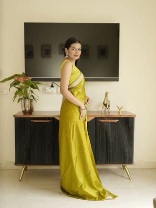 Green Banarasi Silk Saree With Zari Border