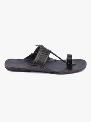 Flat Tip Elegance Men Kolhapuri Chappal