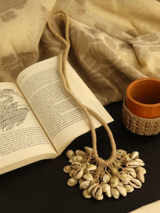 Trendy Jute And Cowry Necklace
