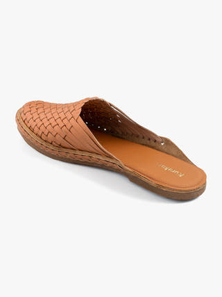 Hritik Moves Slip On Kolhapuri Shoes