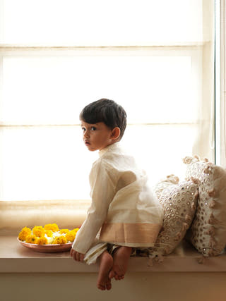 Parijat Festive Kurta In White And Gold