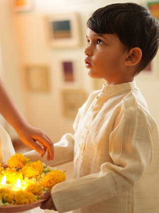 Parijat Festive Kurta In White And Gold