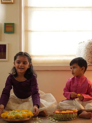 Anagha Lehenga Set In Purple And White Gold