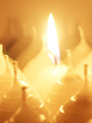 Dew Aromatic Candles - Set of 24