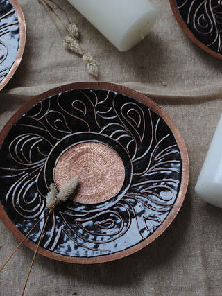 Lakire Koyari Black Wallplate Cum Candle Holder Ekibeki