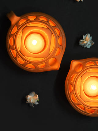 Queen Diya Candle Holder - Set of 2