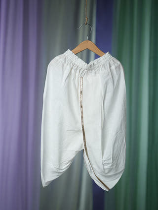 Feeling Festive Unisex Dhoti In White Slub Handwoven Cotton