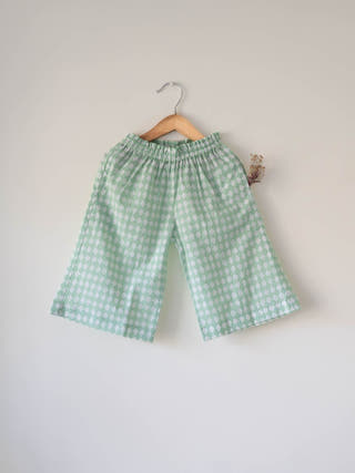 Wander Co-Ord Set In Sage Green Rhombus