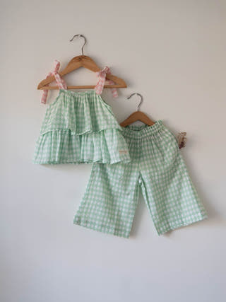 Wander Co-Ord Set In Sage Green Rhombus