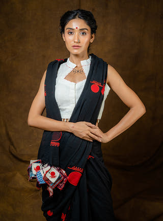 Shvet Incut Blouse White Prathaa