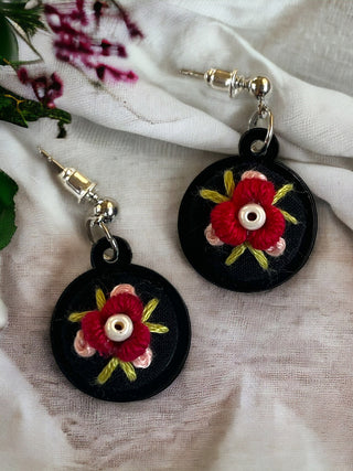 Cosy Daisy- Dangle Earring-Ruby Purring Threads