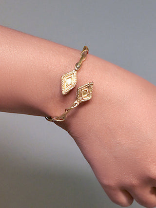 Shimmer Twisted Brass Bracelet Gold Miharu