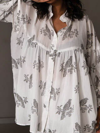 Avis Pleated Shirt White Why So Blue