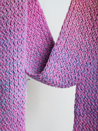 Fluffy Muffler | Pink