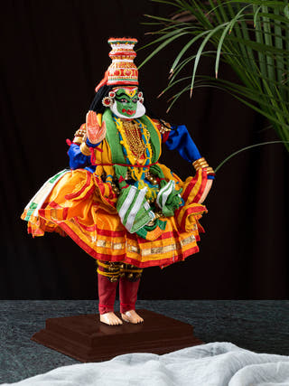 Kathakali Statue